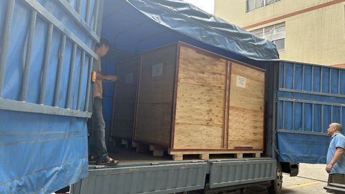 ข่าวบริษัทล่าสุดเกี่ยวกับ 2 ชุด แถวมือ PCL ที่กําหนดเอง เครื่องพับบรรจุกําลังส่งไปยังลูกค้า