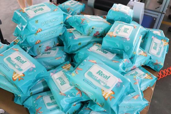 Good price เครื่องบรรจุผ้าเช็ดเปียกหลายฟังก์ชัน เหมาะสําหรับวัสดุบรรจุและขนาดที่แตกต่างกัน ออนไลน์