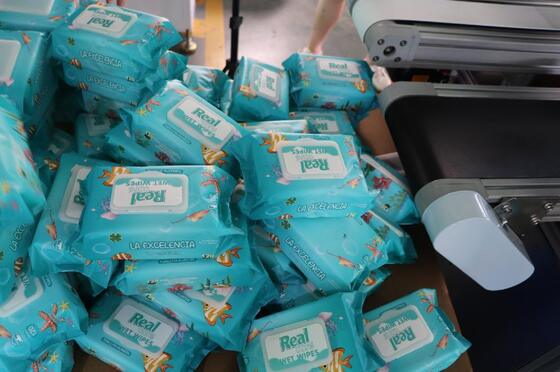 Durable Wet Wipes Packing Machine Equipped with Advanced Control System Ensuring Accurate Packaging and Smooth Operation